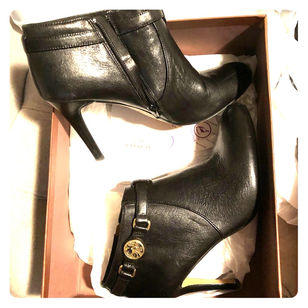 Coach Black Leather Ankle Booties Size 7.5